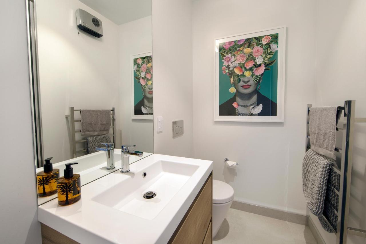 כרייסטצ'רץ' Funk In The City - Luxury Laneway Apartment With Single Garage מראה חיצוני תמונה